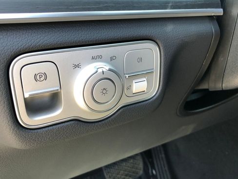 New 2025 Mercedes-Benz GLE 450 GLE 450 image 13