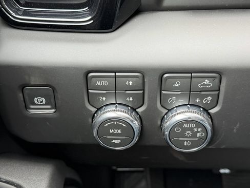 New 2026 GMC Sierra 1500 AT4 w/ Technology Package AWD/4WD image 10