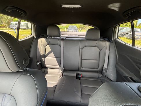 Used 2025 Buick Envista Sport Touring image 38