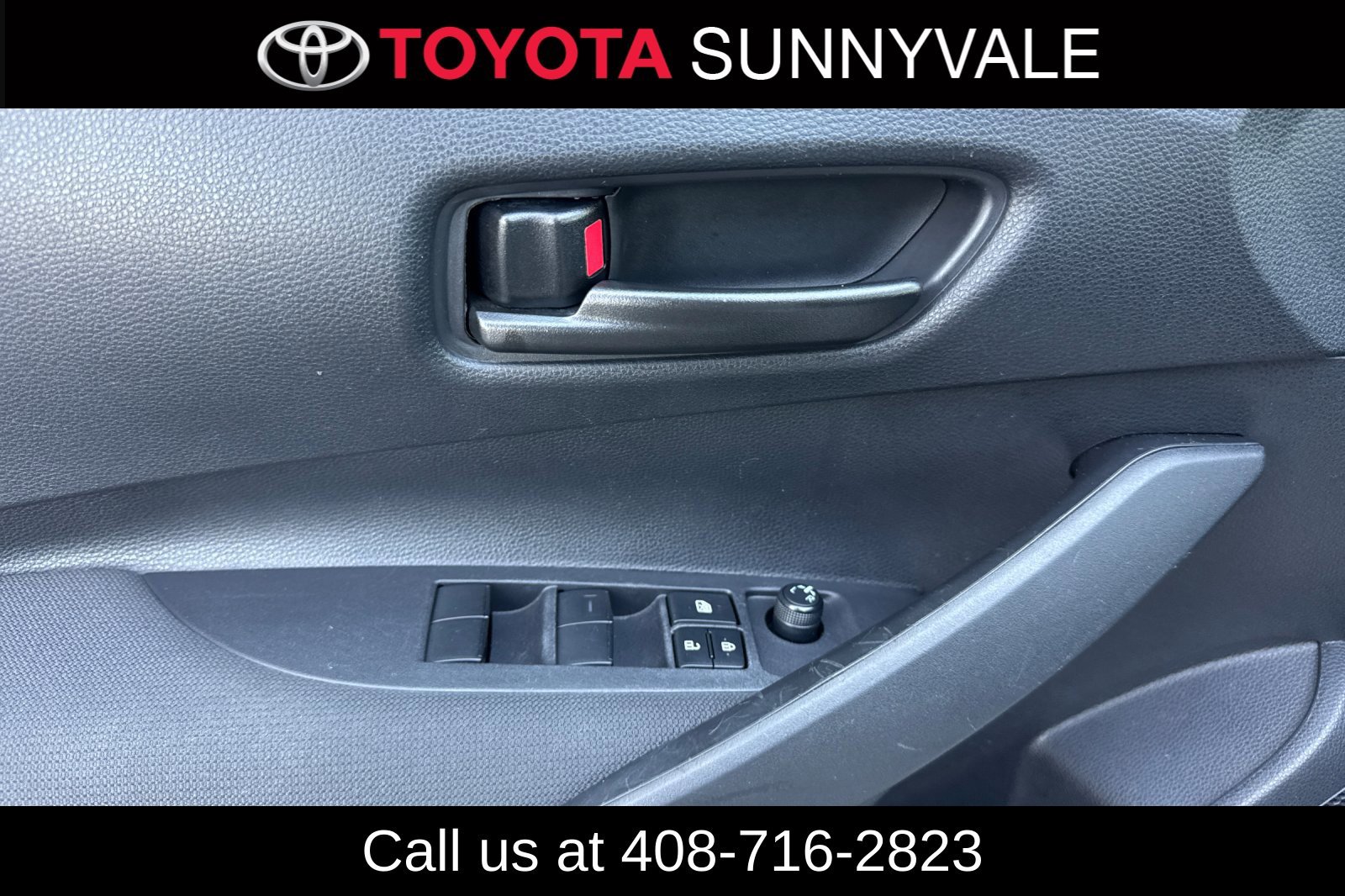 Used 2025 Toyota Corolla LE FWD image 15
