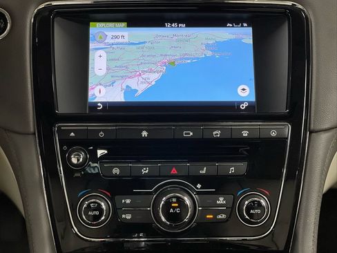 Used 2016 Jaguar XJ R-Sport AWD/4WD image 22