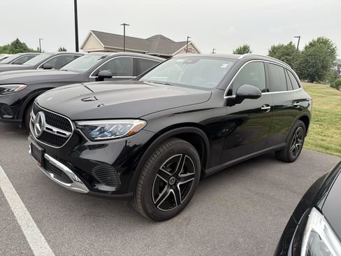 Used 2026 Mercedes-Benz GLC 300 4MATIC image 4