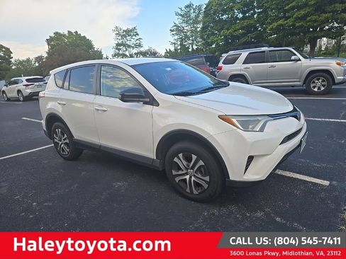 Used 2018 Toyota RAV4 LE w/ All Weather Liner Package FWD image 1