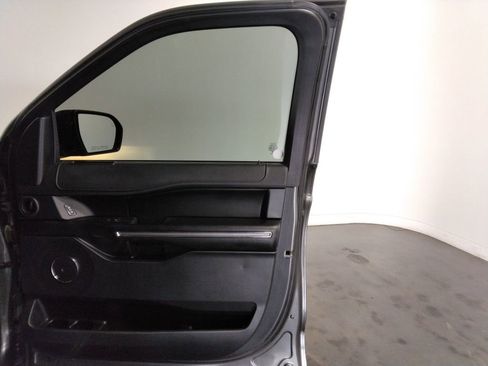 Used 2021 Ford Expedition Max XLT image 45