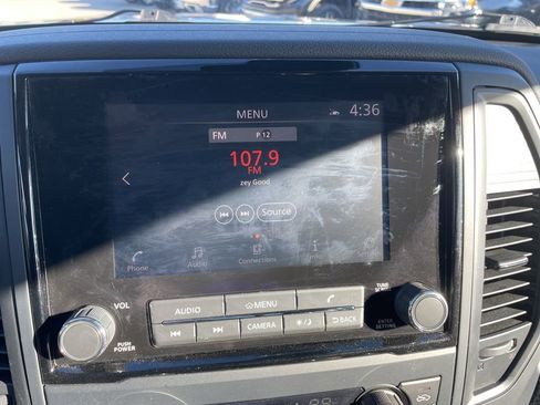 Used 2024 Nissan Titan SV w/ SV Convenience Package image 10