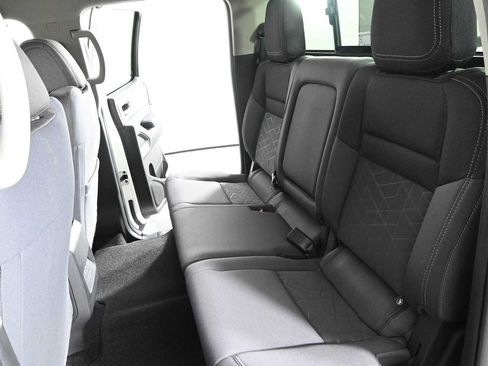 Used 2025 Nissan Frontier SV RWD image 11