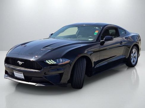 Used 2018 Ford Mustang Coupe RWD image 8
