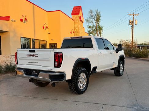 Used 2022 GMC Sierra 2500 SLE w/ SLE Convenience Package image 5