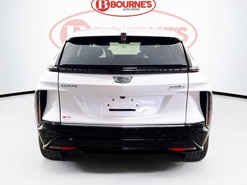 Used 2024 Cadillac Lyriq Luxury AWD/4WD image 9