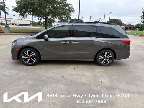 Used 2018 Honda Odyssey Elite image 7