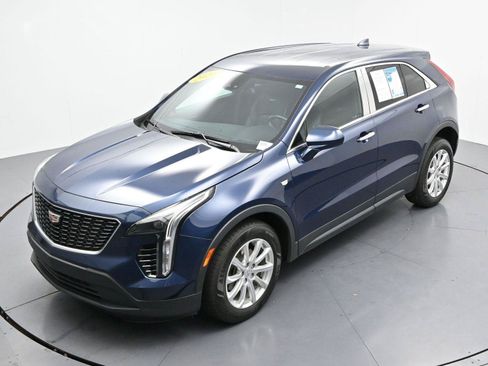 Used 2021 Cadillac XT4 Luxury w/ Cold Weather Package AWD/4WD image 41