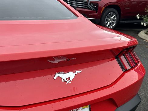 Used 2024 Ford Mustang Coupe image 28