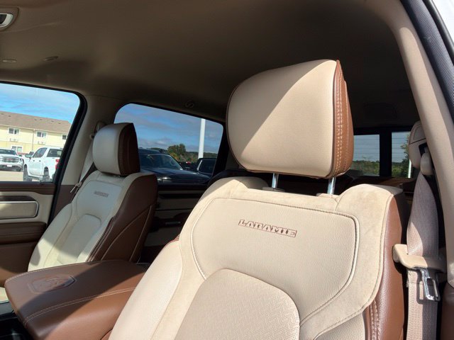 Used 2019 RAM 1500 Laramie AWD/4WD image 15