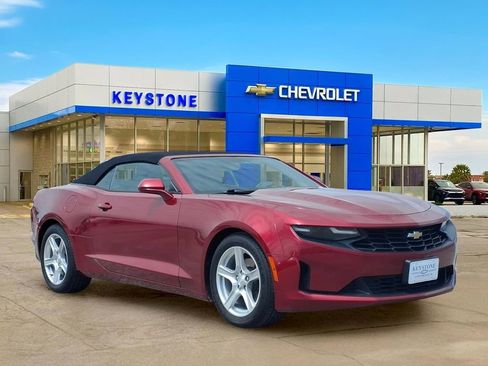 Used 2023 Chevrolet Camaro LT RWD image 1