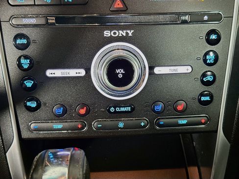 Used 2016 Ford Explorer Limited w/ Equipment Group 301A FWD image 23