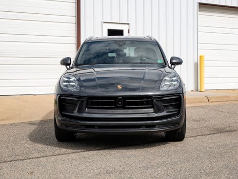 Used 2024 Porsche Macan image 10