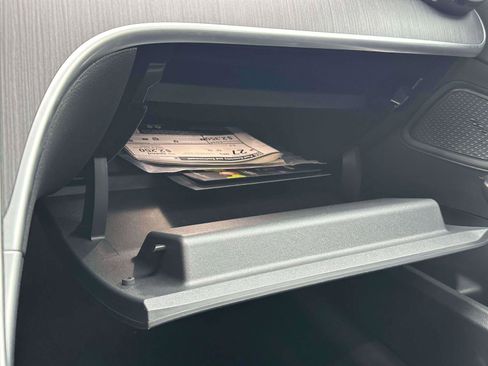 Used 2025 Mercedes-Benz C 300 4MATIC Sedan image 27