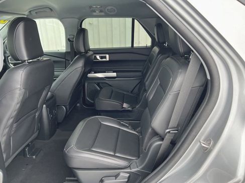 Used 2023 Ford Explorer XLT w/ Equipment Group 202A image 13