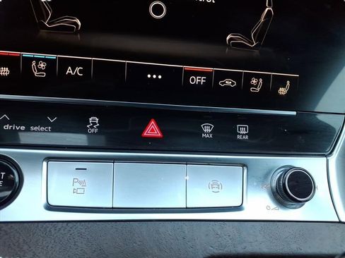 Used 2021 Audi A6 3.0T Prestige w/ Prestige Package image 27