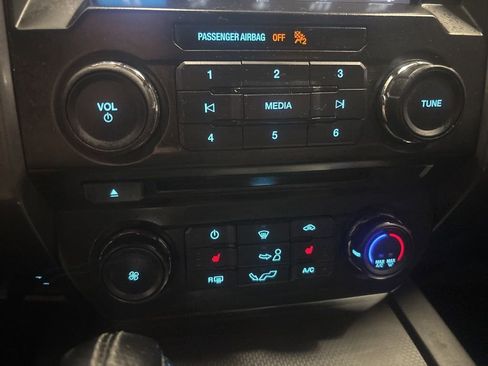 Used 2016 Ford F150 XLT w/ Equipment Group 302A Luxury AWD/4WD image 24