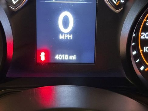 Used 2025 Jeep Wrangler Sport image 27