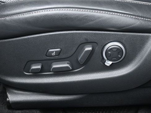 Used 2022 Genesis GV80 2.5T w/ Prestige Package 04 AWD/4WD image 12