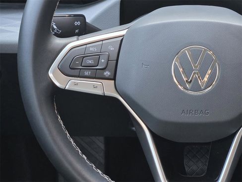 Used 2023 Volkswagen Taos S image 15