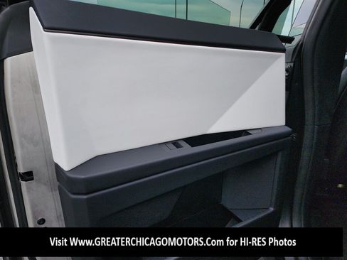 Used 2024 Tesla Cybertruck AWD Crew Cab image 22