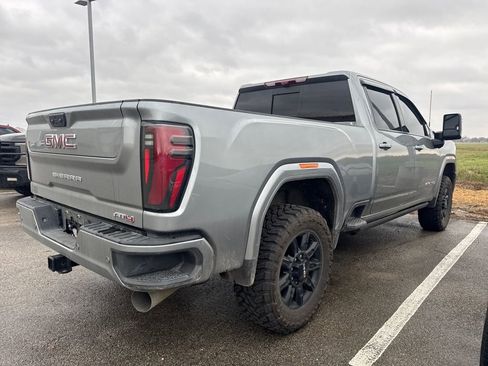 Used 2025 GMC Sierra 2500 AT4 w/ AT4 Premium Plus Package image 5