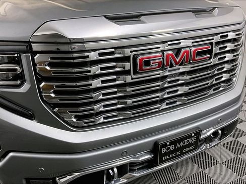 Certified 2025 GMC Sierra 1500 Denali image 31