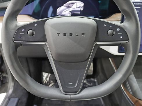 Used 2022 Tesla Model S image 15