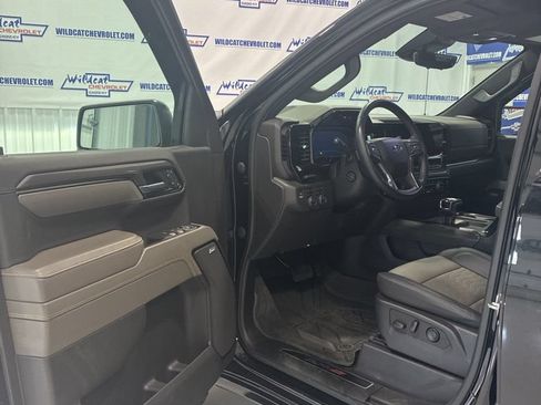 Used 2023 Chevrolet Silverado 1500 ZR2 w/ Technology Package AWD/4WD image 14