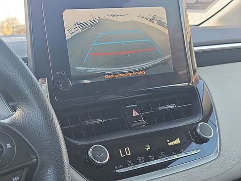 Used 2023 Toyota Corolla LE w/ LE Convenience Package image 21