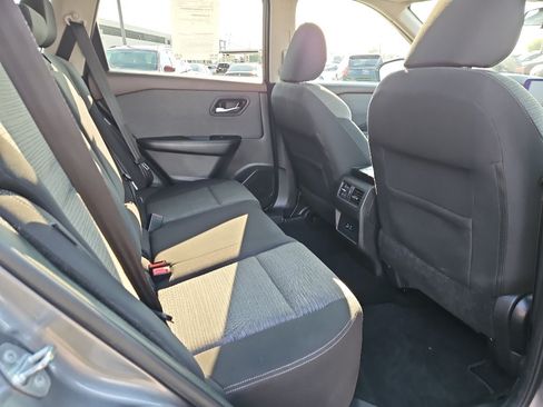 Used 2021 Nissan Rogue SV FWD image 18