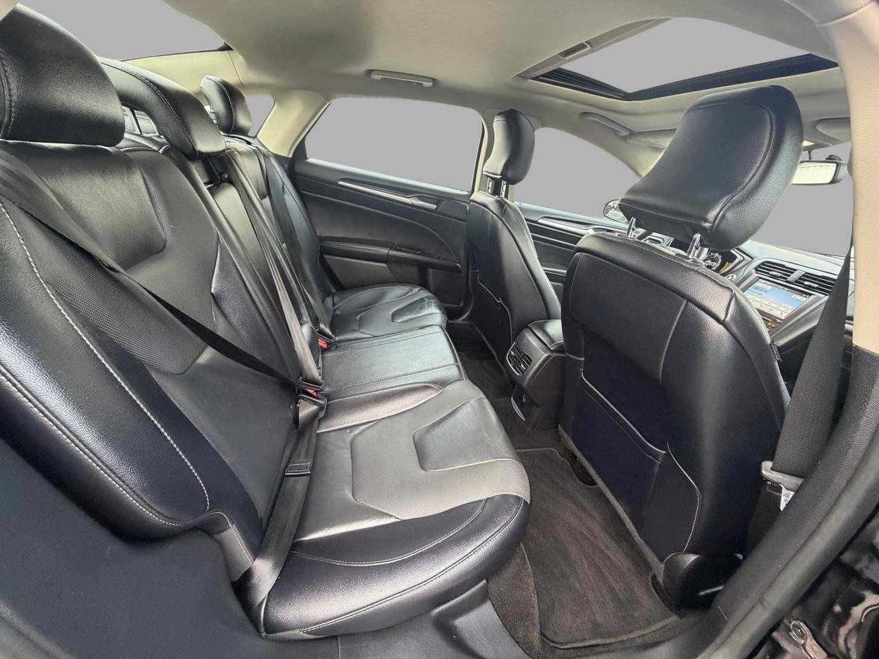 Used 2018 Ford Fusion Titanium AWD/4WD image 31