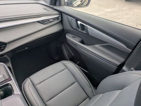 Certified 2025 Buick Enclave Preferred FWD image 25