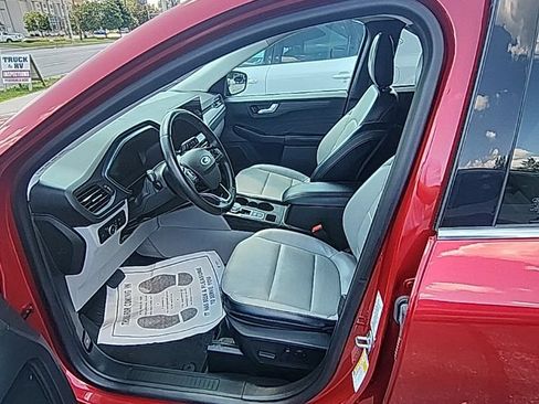 Used 2023 Ford Escape Platinum AWD/4WD image 22
