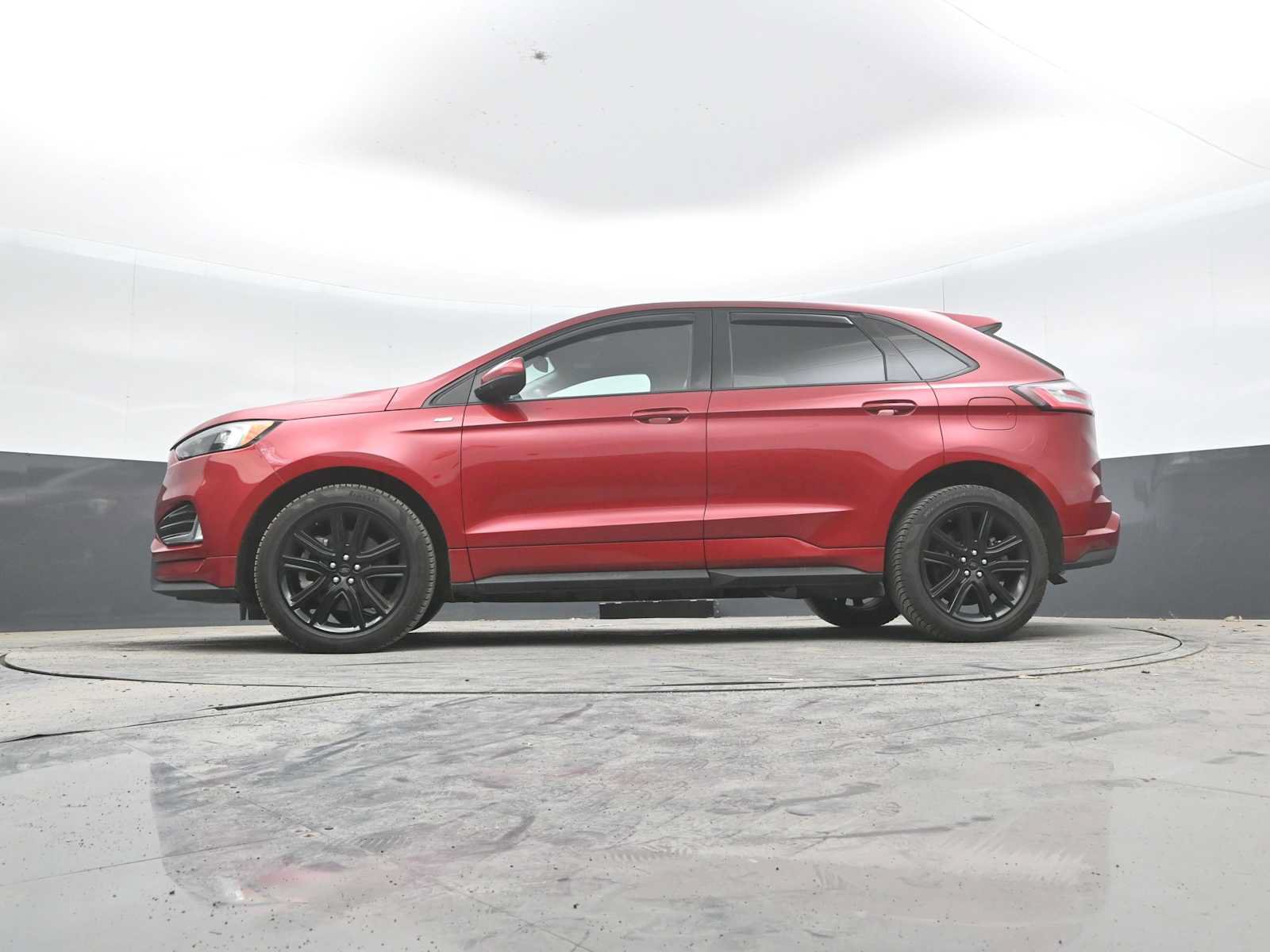 Used 2022 Ford Edge ST-Line w/ Class II Trailer Tow Package AWD/4WD image 24