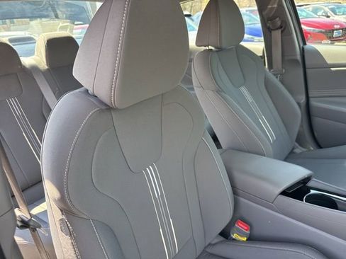 Certified 2023 Hyundai Elantra SEL w/ Convenience Package image 25