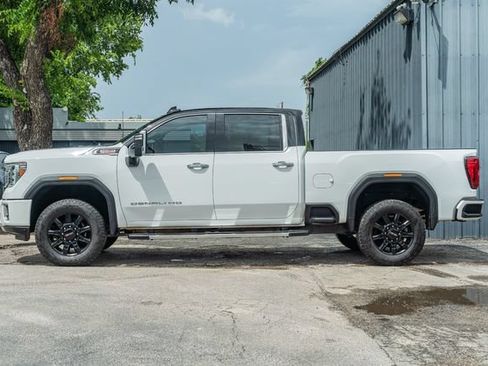 Used 2021 GMC Sierra 2500 Denali w/ Denali Ultimate Package AWD/4WD image 3