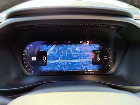 Certified 2025 Volvo EX40 Ultra AWD/4WD image 18
