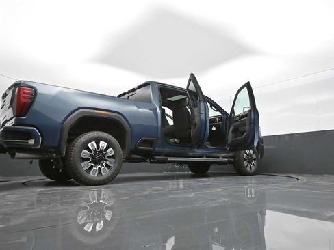 New 2025 GMC Sierra 2500 Denali w/ Denali Reserve Package image 38