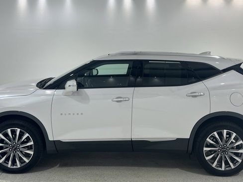 Used 2025 Chevrolet Blazer Premier w/ Driver Confidence II Package image 7