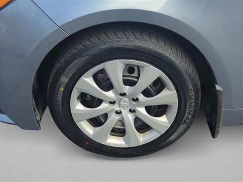 Used 2024 Toyota Corolla LE image 25
