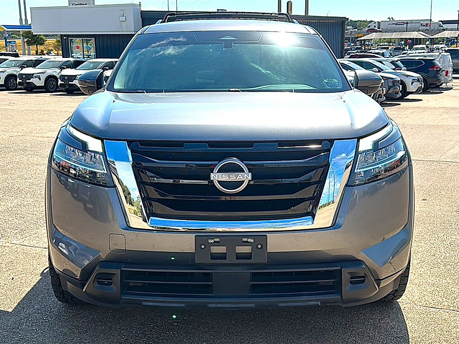 Used 2022 Nissan Pathfinder SV FWD image 10