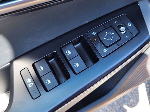 New 2025 Kia EV6 Light w/ Light LR Technology Package image 7