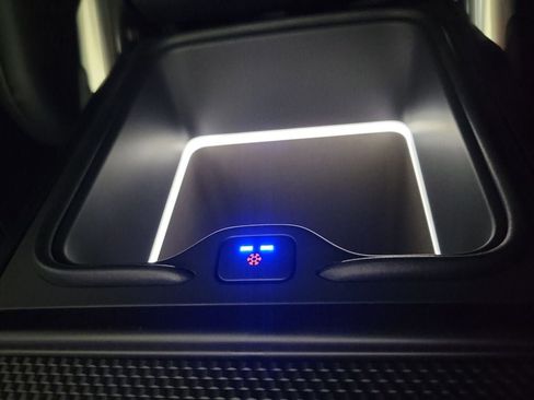 New 2025 Land Rover Range Rover SE image 38