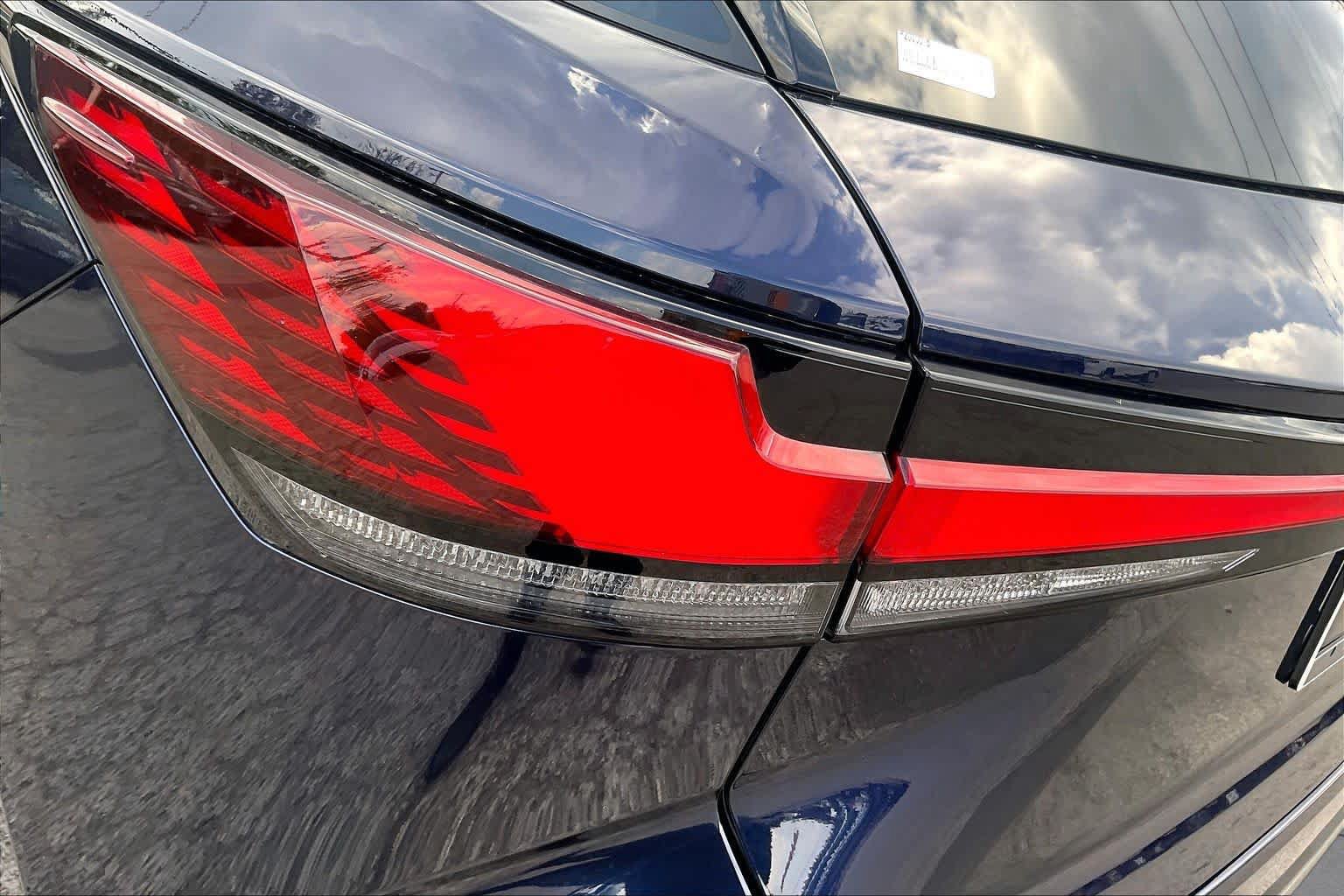Used 2023 Lexus RX 350 Premium w/ Cold Area Package FWD image 28