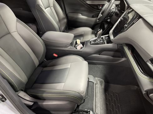 Used 2025 Subaru Outback Onyx Edition image 14