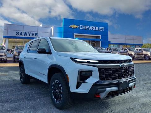 New 2026 Chevrolet Traverse Z71 w/ Enhanced Driving Package image 1